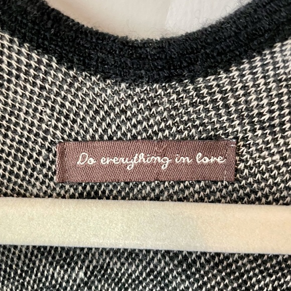 Vintage style sweater poncho - Picture 3 of 5